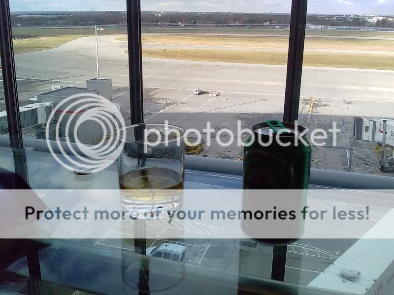 LHRT5FCLounge1.jpg