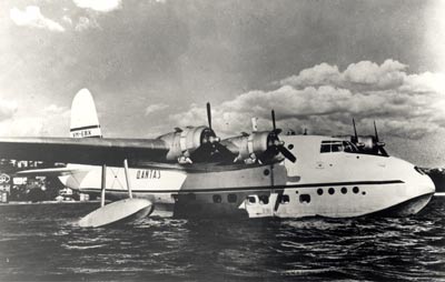 qantas-VH-EBX.jpg