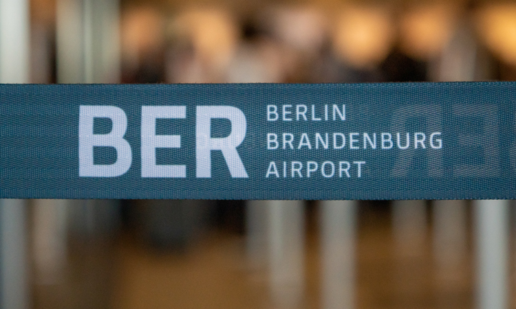 www.internationalairportreview.com
