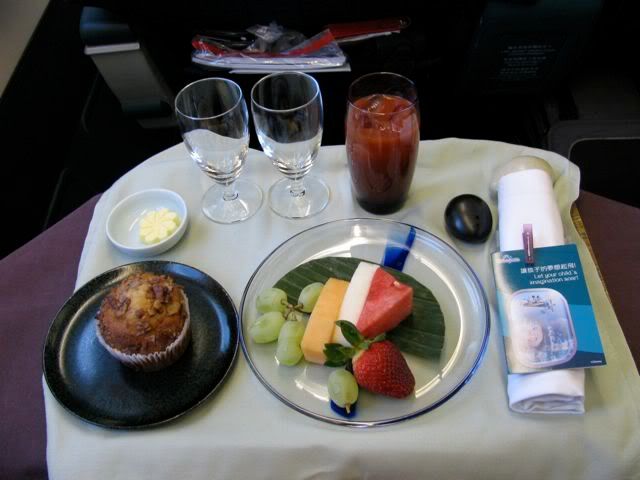 SIN-HKGBreakfast1.jpg