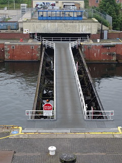 29424693471_bf4799abec_n.jpg