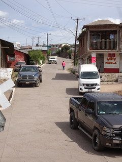 27292666457_71c3ef299e_n.jpg