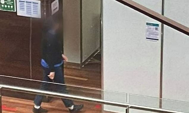 www.dailymail.co.uk