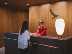 Cathay Pacific lounge entry
