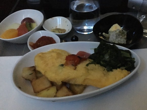 "Kaşar" cheese omelette with sautéed spinach and herbed potatoes