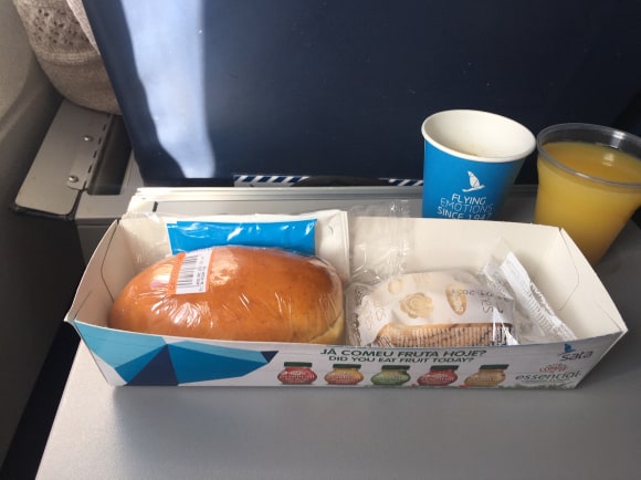 Azores Airlines Economy class breakfast