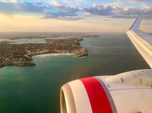 Virgin 737 landing in Sydney Bondi Beach
