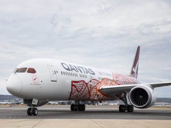 Qantas 787 indigenous livery