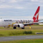 Qantas 737 in Optus livery