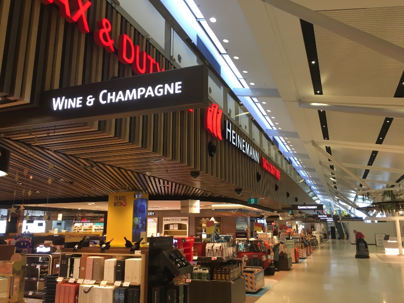 Duty free store at Sydney Airport T1