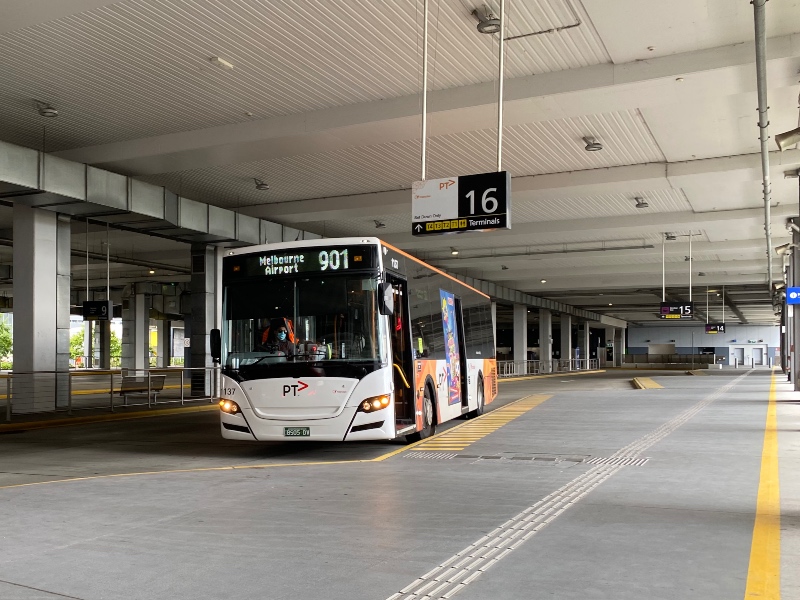 Melbourne airport bus