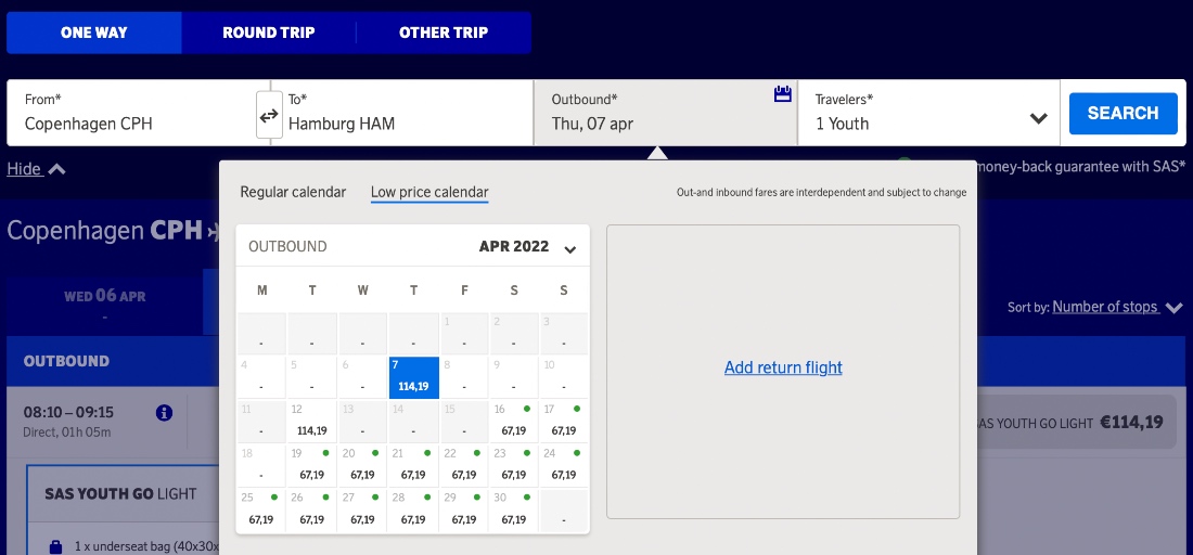 Low-price calendar showing SAS Youth fares available from CPH to HAM in April