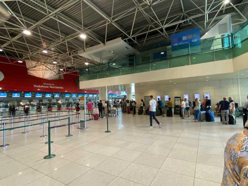 Lisbon airport check-in queue