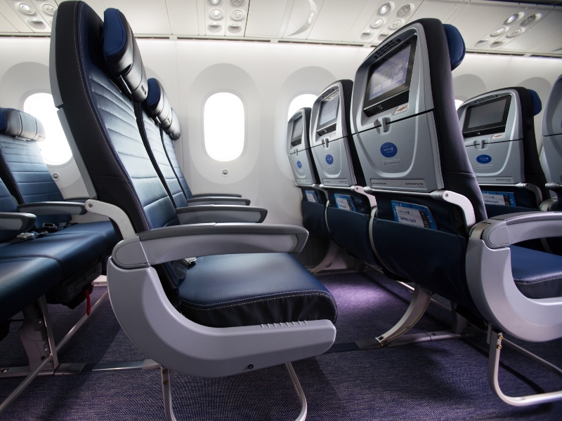 United 787 Economy Plus seats