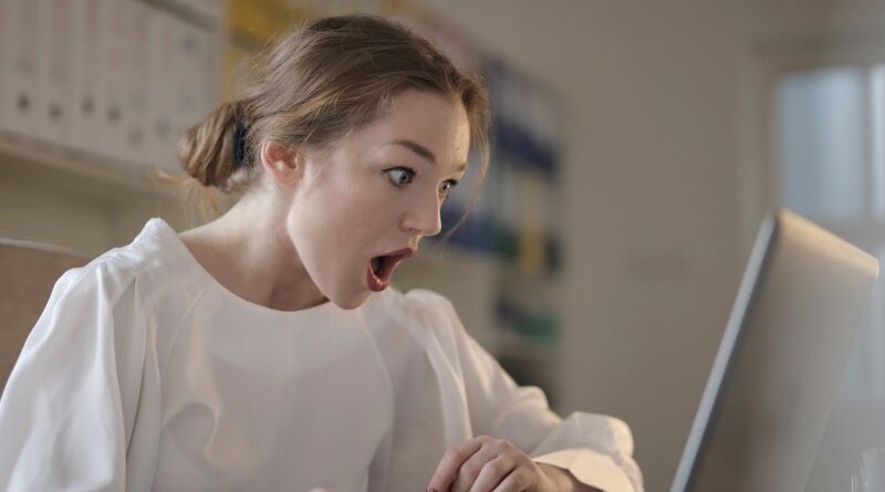 shocked women at computer