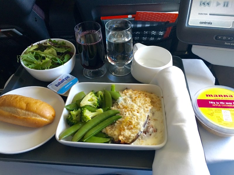 Qantas Premium Economy lunch on a Sydney-Santiago flight